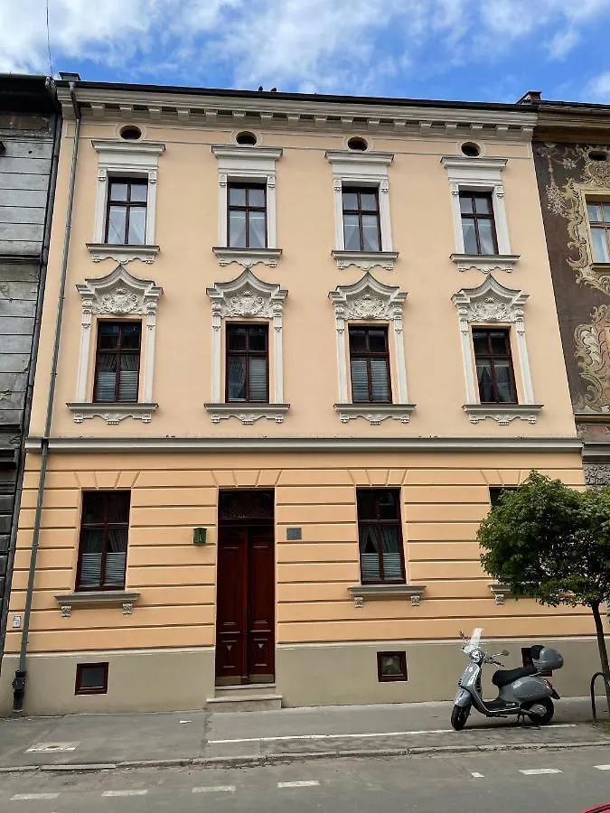 Apart Residence Arianska 16 By Nearto Pl Krakow Aparthotel